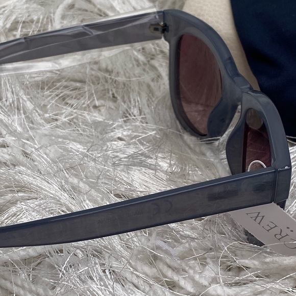 New J. Crew Unisex Classic Square-Frame Sunglasses With Soft Case Gray - Picture 7 of 7